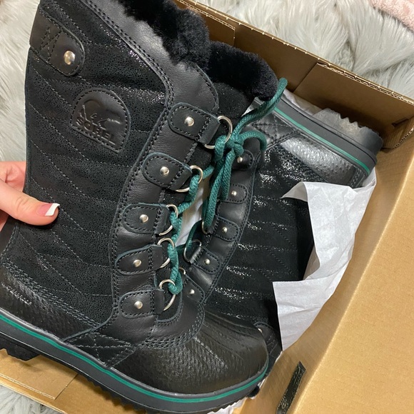 Sorel snow boot - Picture 3 of 4